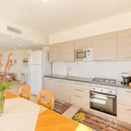 Bianca Appartament Lejlighed